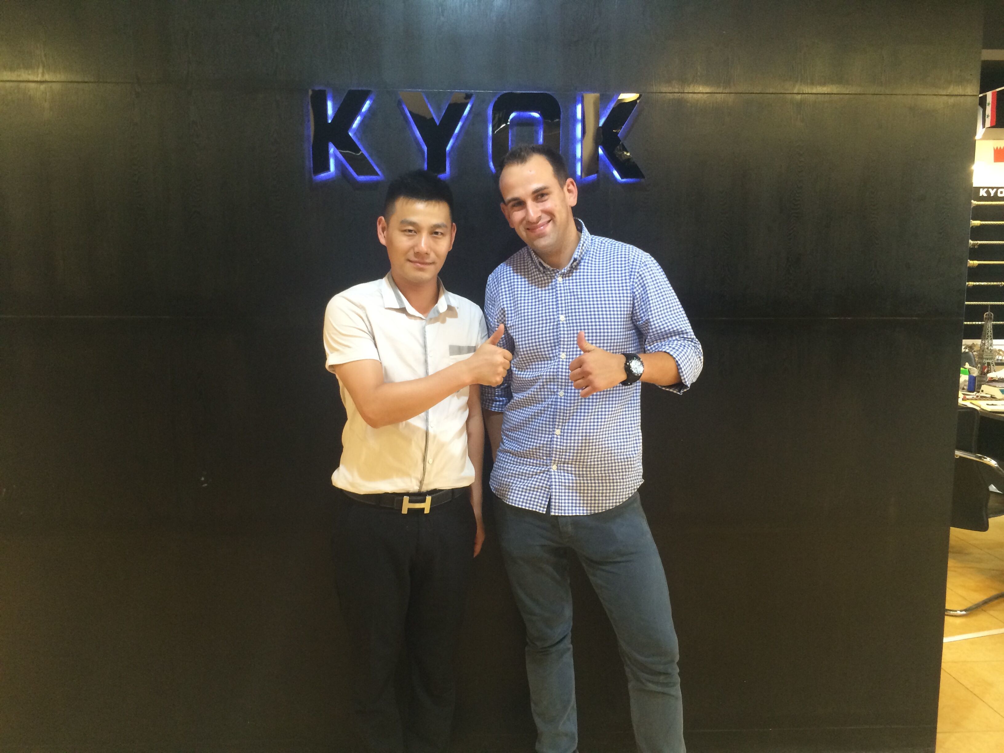 最新の会社の事例について スペインの顧客はKYOKを訪問した